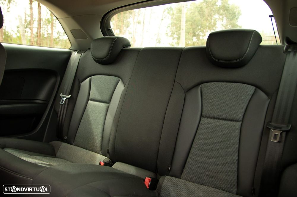 Audi A1 1.6 TDI Sport 99g - 4