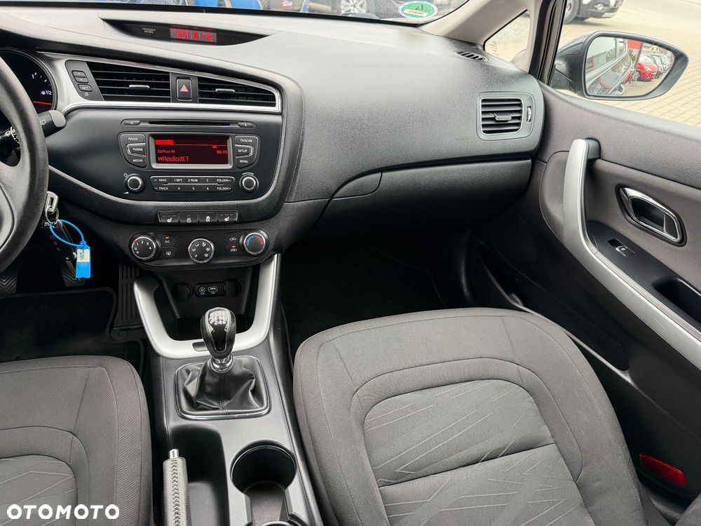 Kia Ceed 1.4 Attract - 16