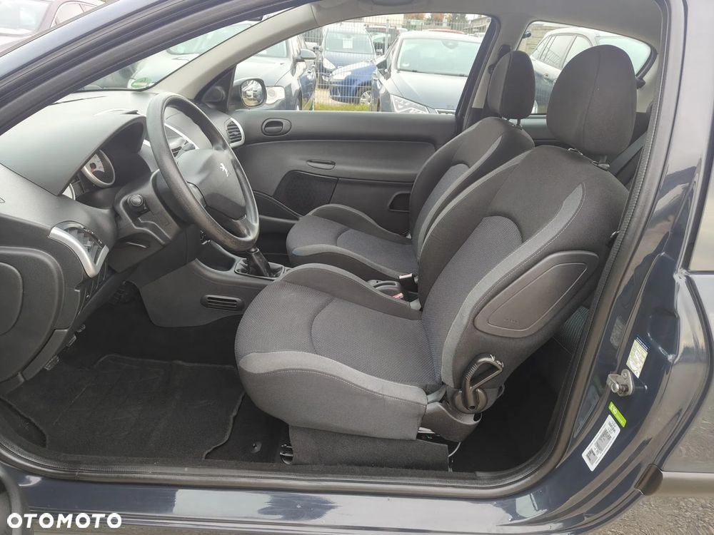 Peugeot 206 plus - 13