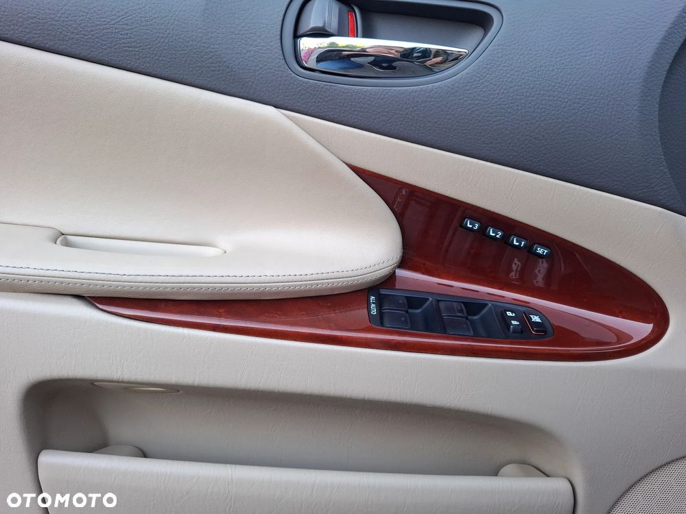 Lexus GS - 16