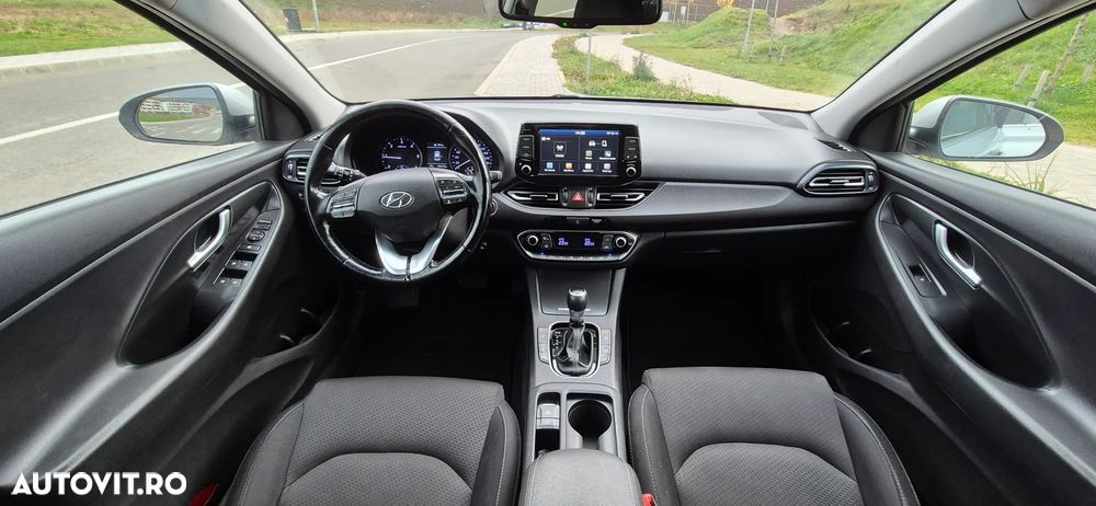 Hyundai i30 Kombi 1.6 CRDI DCT Passion - 9