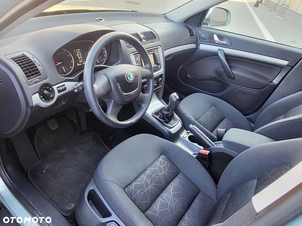 Skoda Octavia 1.8 TSI FAMILY - 9