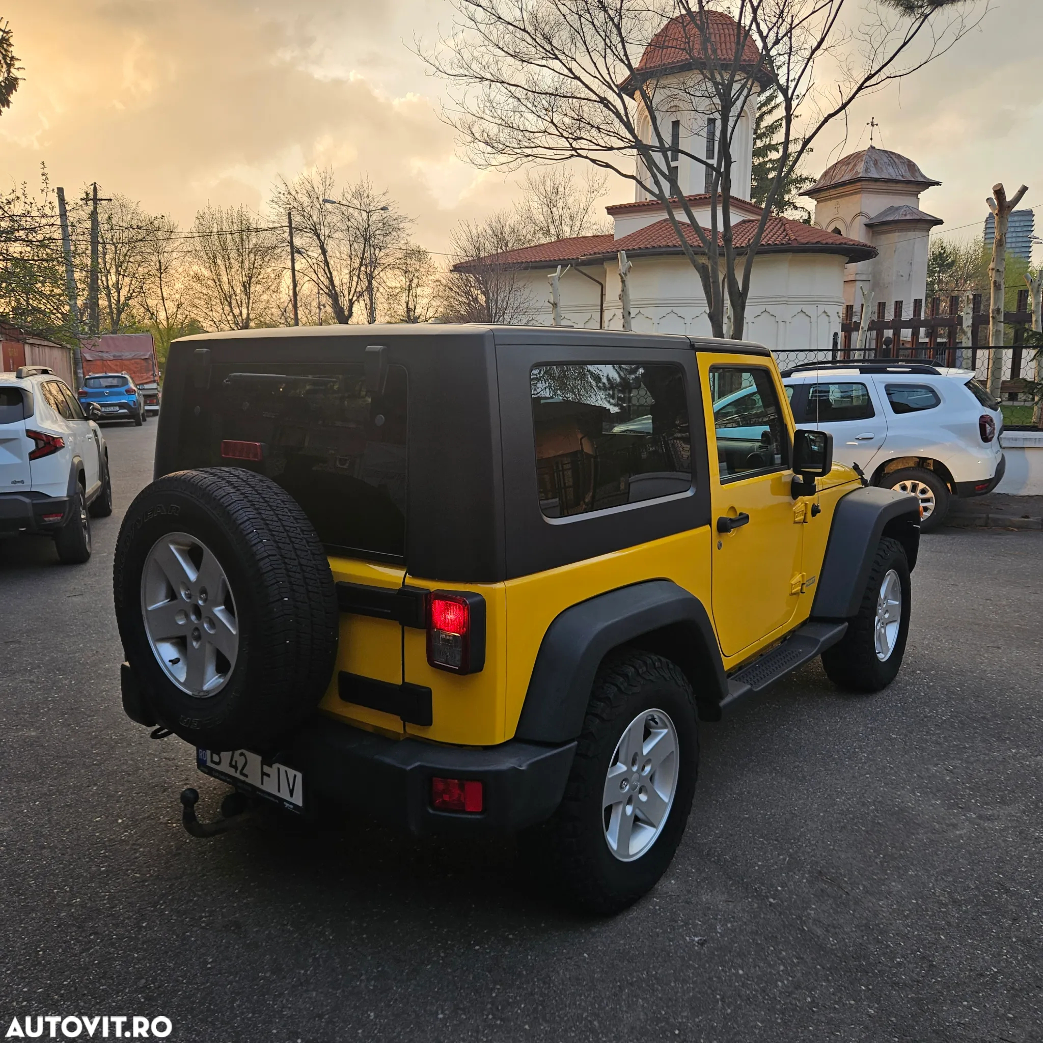 Jeep Wrangler - 8