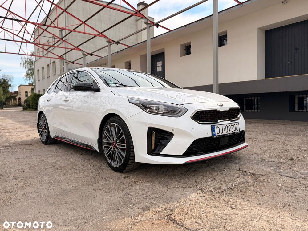 Kia ProCeed - 1