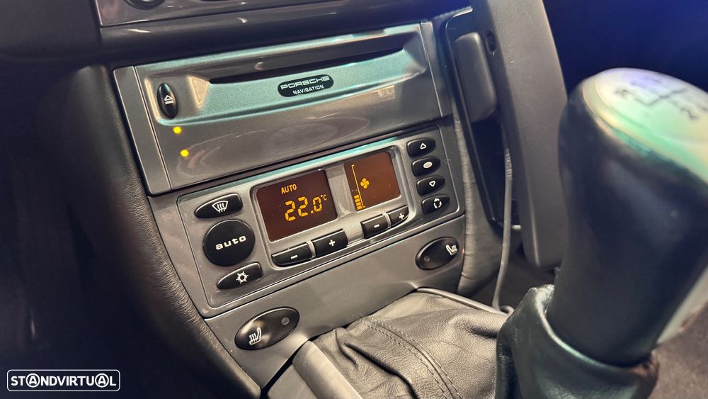Porsche 911 (996) Carrera 4S - 17