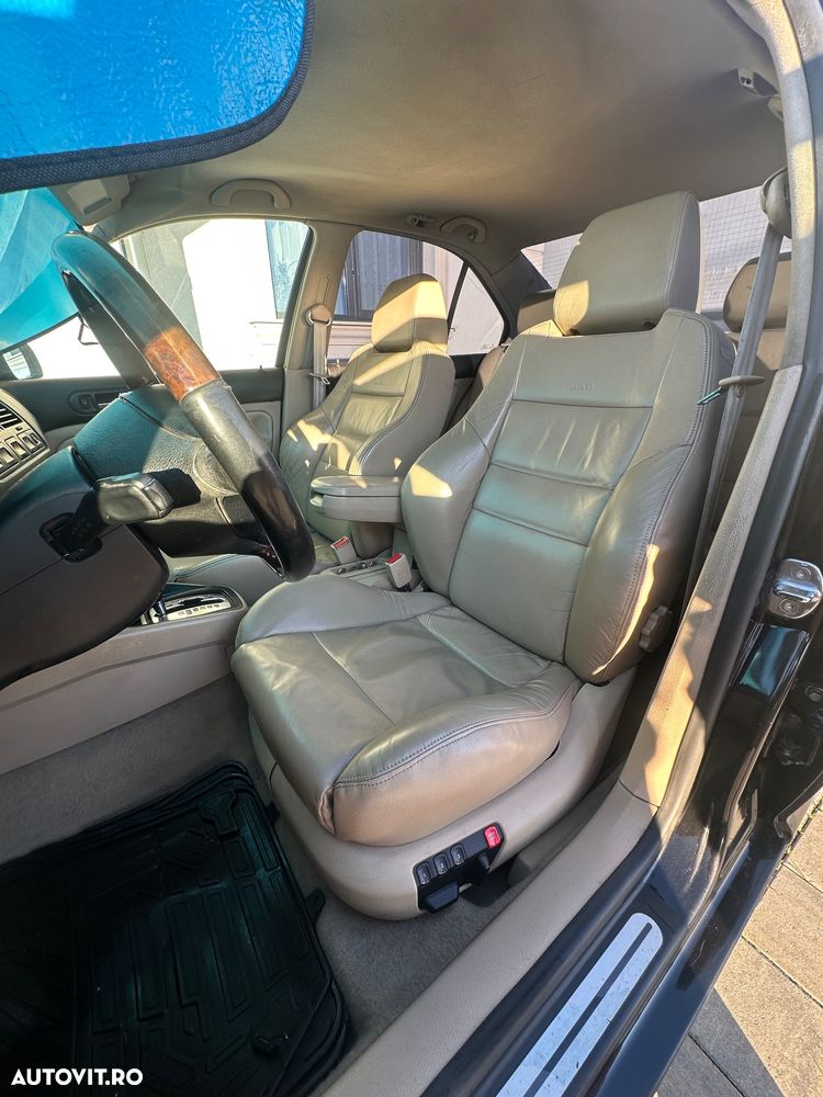 Volkswagen Bora 1.9TDI Highline Aut - 4