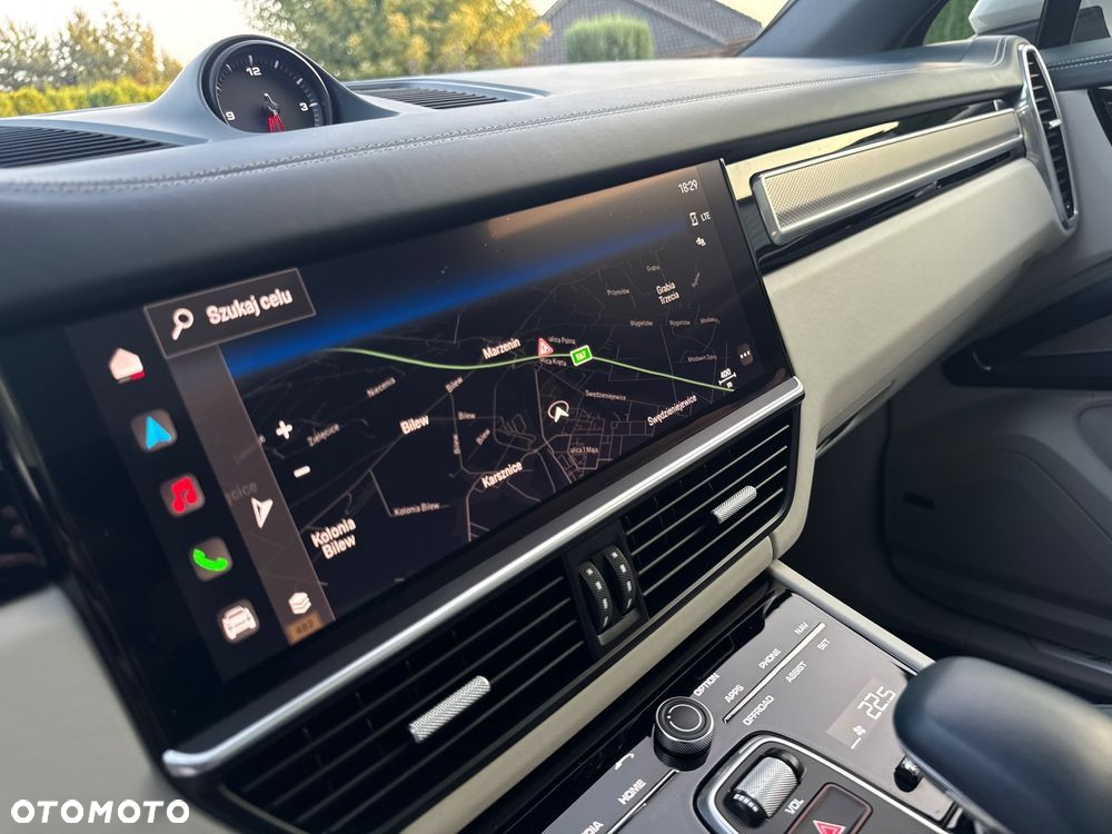 Porsche Cayenne Platinum Edition - 22