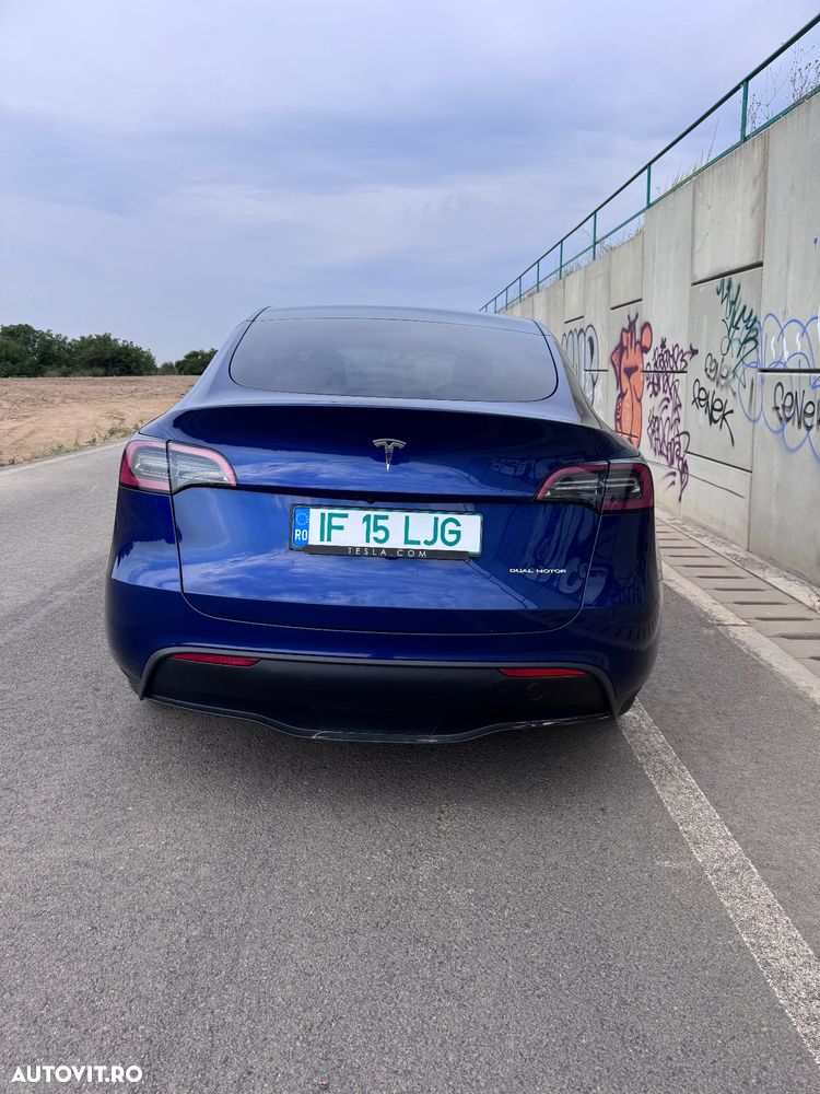 Tesla Model Y - 20