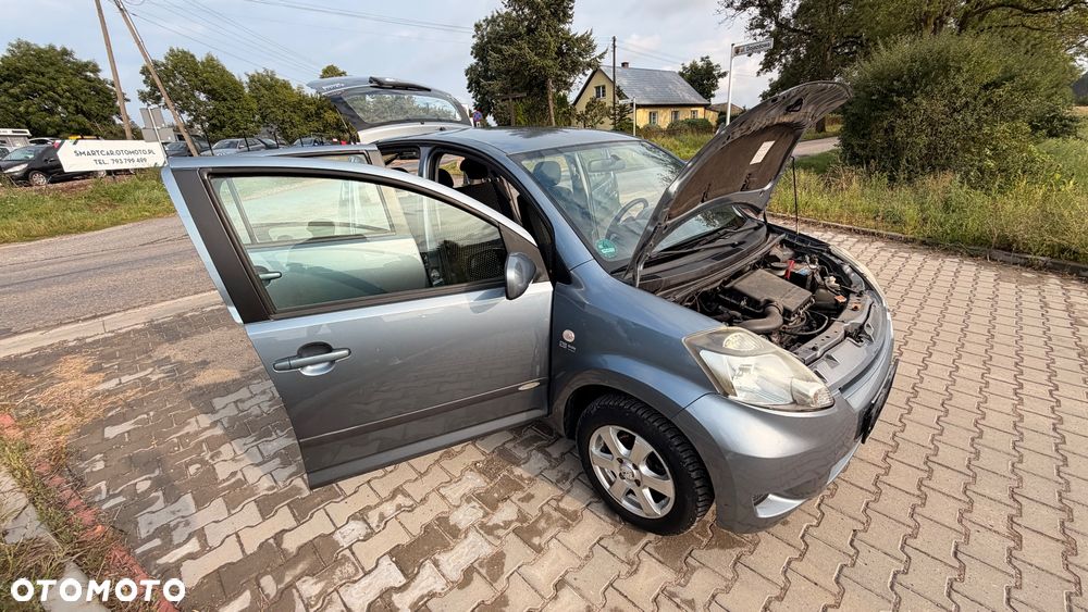 Daihatsu Sirion - 3
