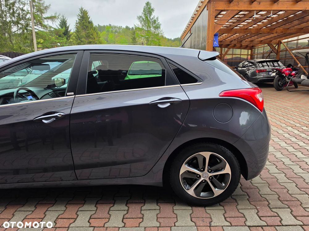 Hyundai i30 blue 1.6 GDI Passion - 12