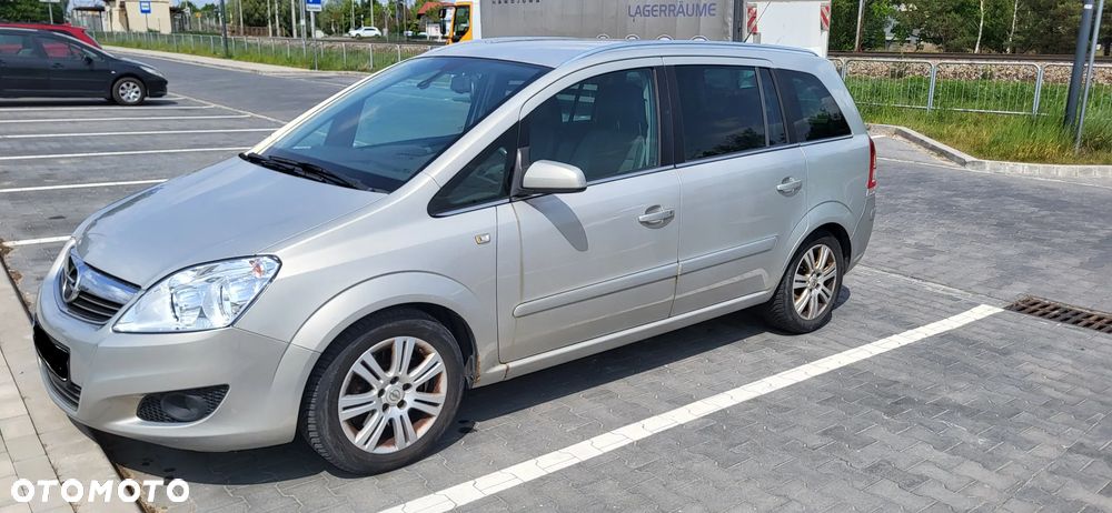 Opel Zafira 1.9 CDTI Cosmo - 1