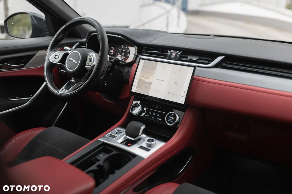 Jaguar F-Pace 5.0 V8 S/C AWD SVR - 18