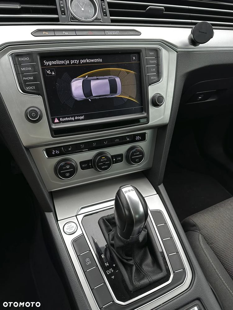 Volkswagen Passat 2.0 TDI BMT Comfortline DSG - 10