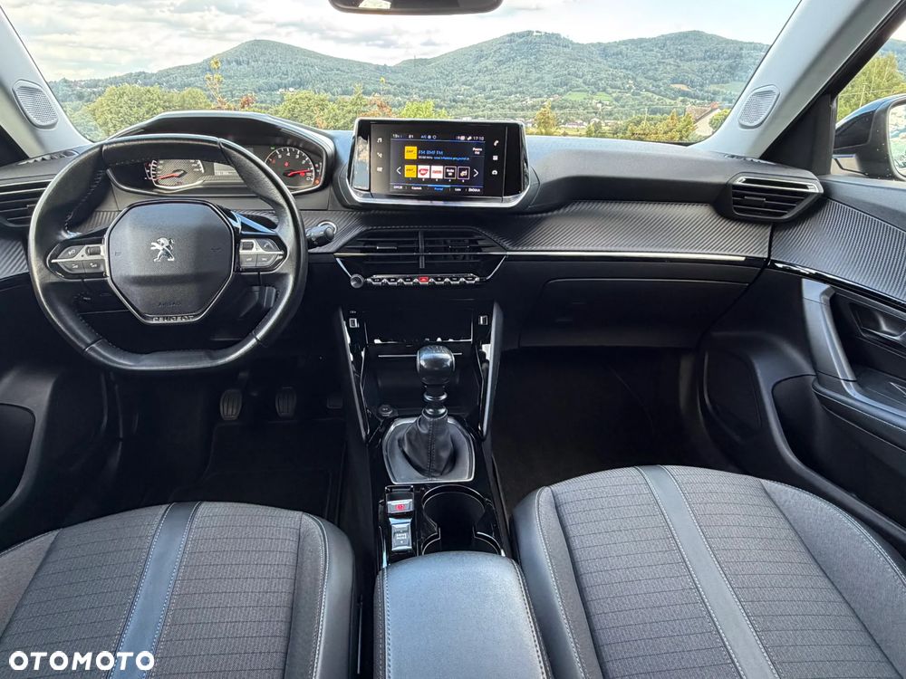 Peugeot 2008 1.2 PureTech Allure S&S - 6
