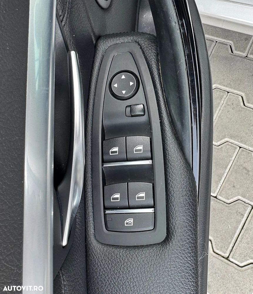 BMW Seria 3 318d Touring Aut. Luxury Line - 31