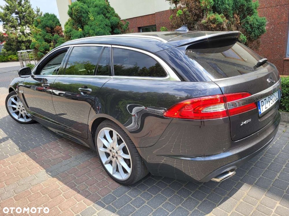 Jaguar XF - 4