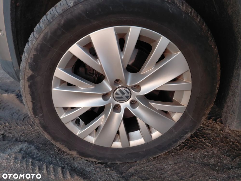 Volkswagen Tiguan 2.0 TDI DPF BlueMotion Technology Sport & Style - 4