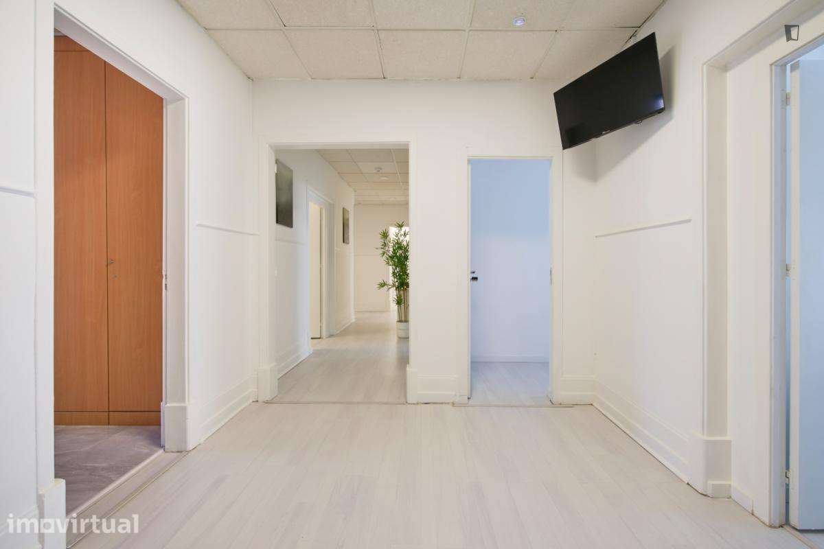 Quarto - localizado em Saldanha Lisbon - Grande imagem: 4/42