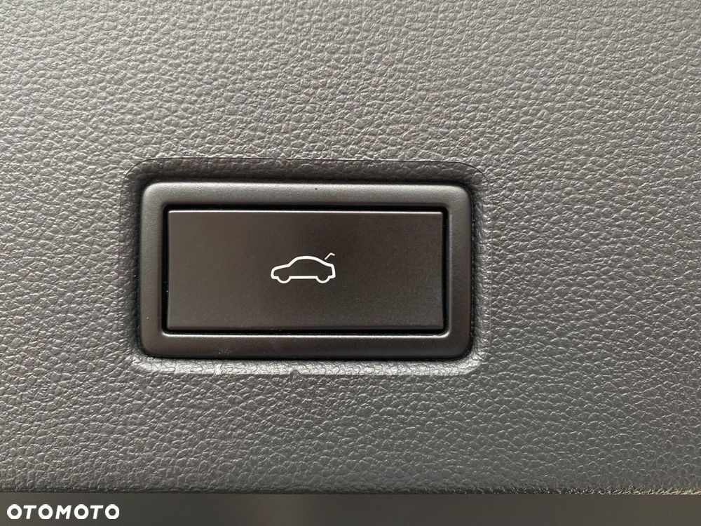 Volkswagen T-Roc - 33