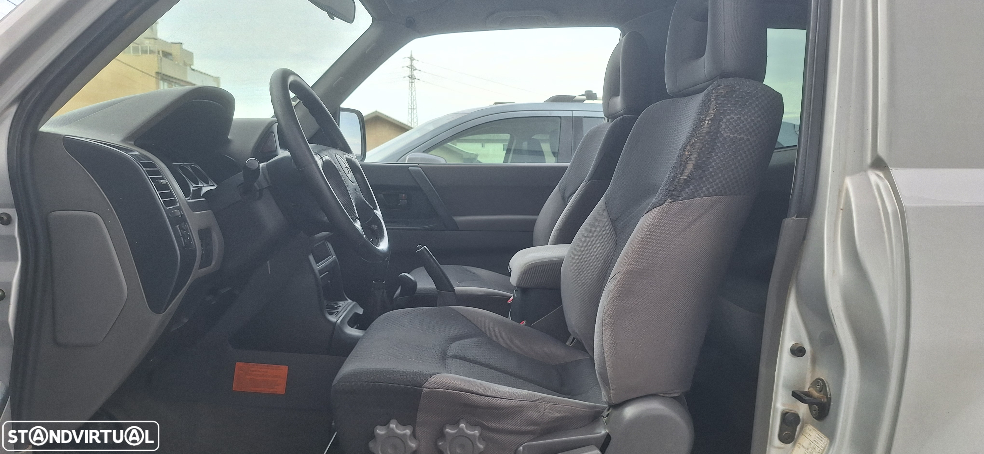 Mitsubishi Pajero 3.2 DI-D GLS - 12