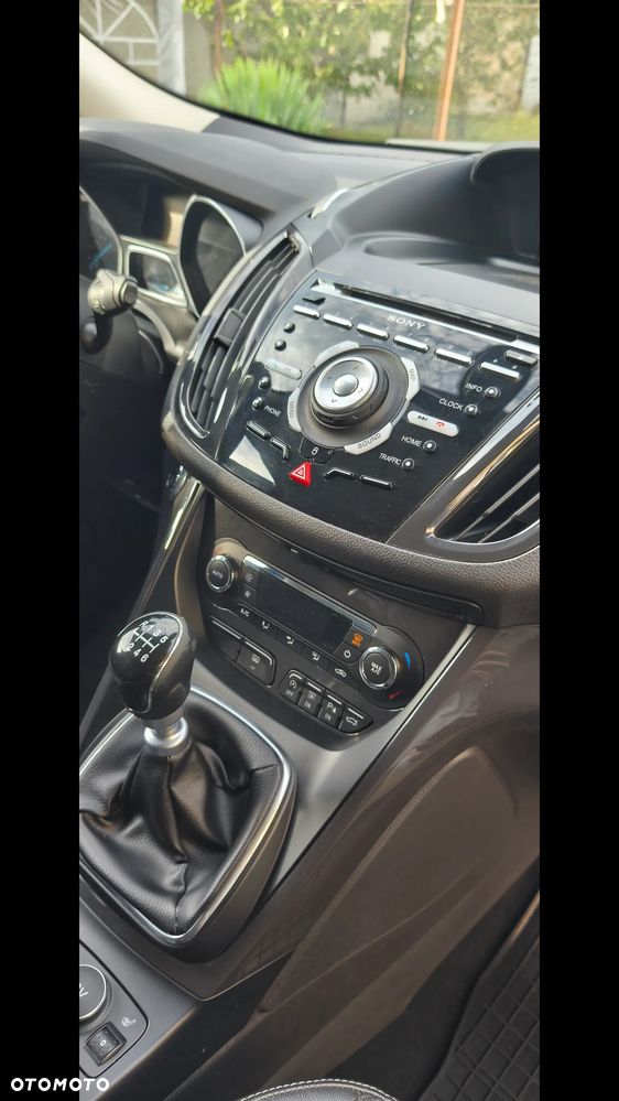 Ford Kuga - 26