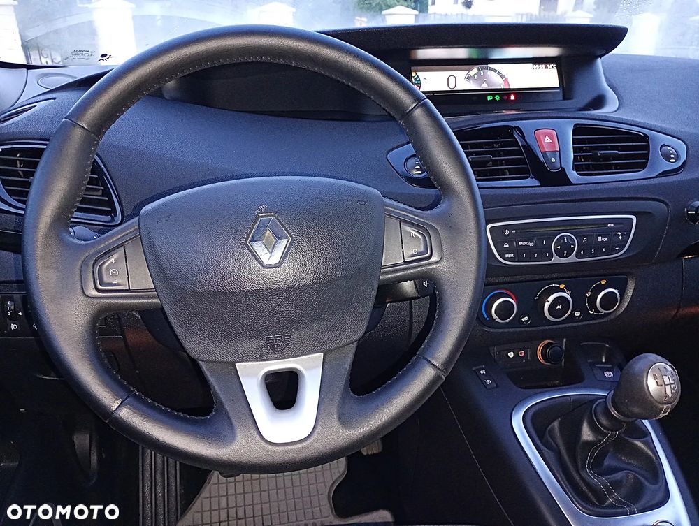 Renault Scenic - 25