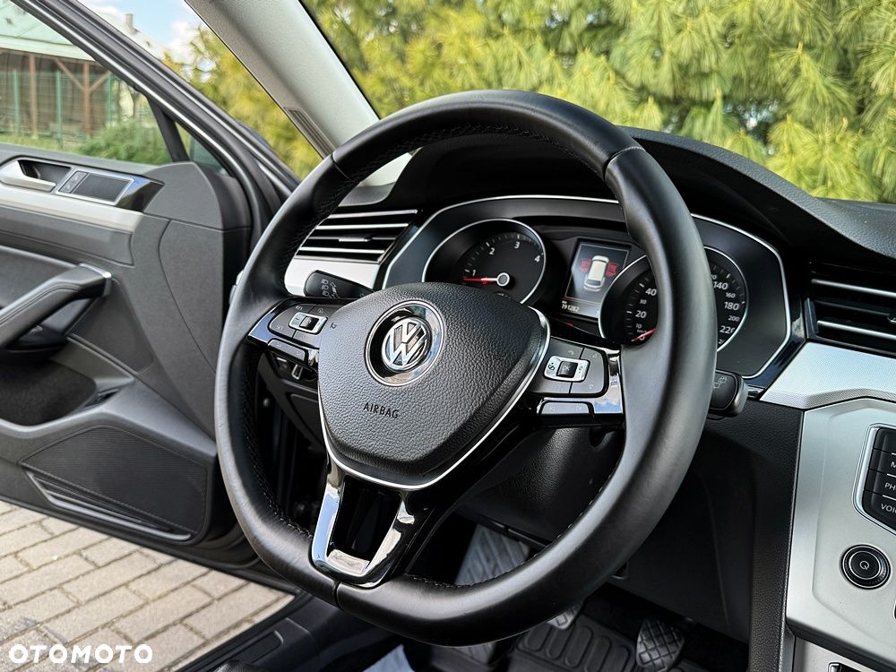 Volkswagen Passat Variant 2.0 TDI (BlueMotion Technology) Highline - 33