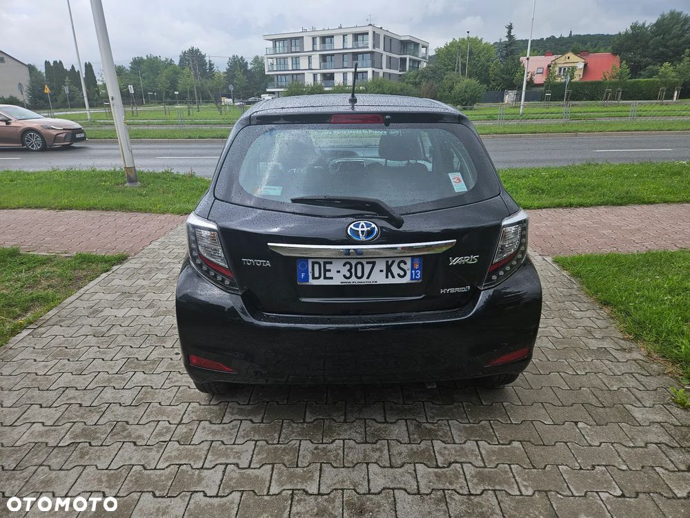 Toyota Yaris Hybrid 100 Sol - 20