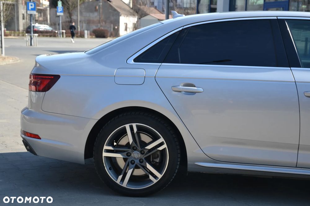 Audi A4 Limousine - 13