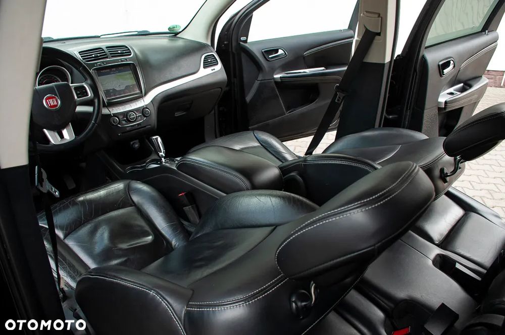 Fiat Freemont 2.0 Multijet Black Code AWD - 35
