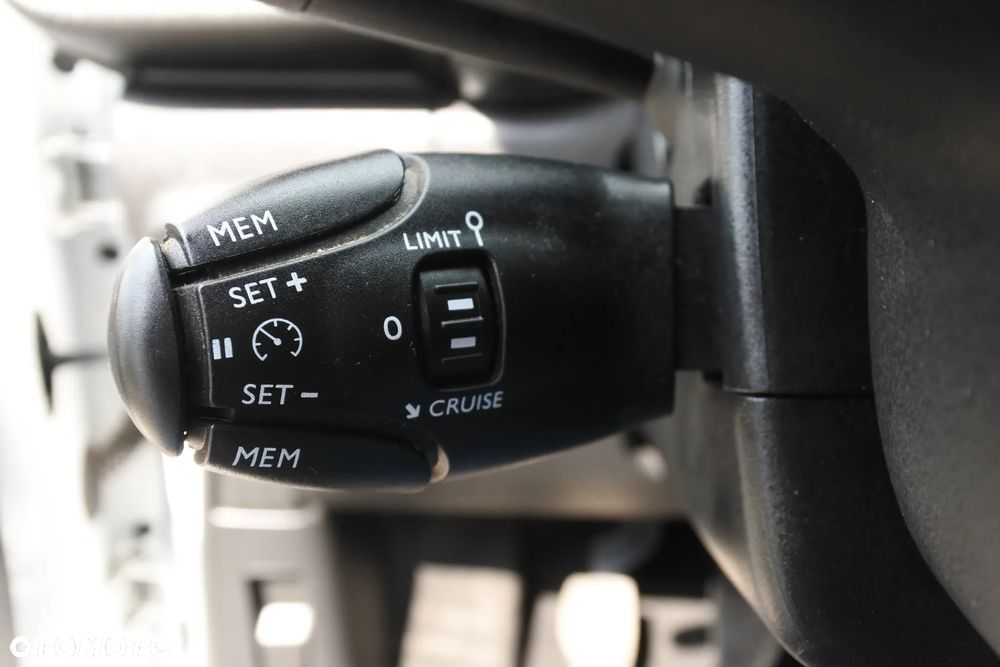 Citroën C3 Pure Tech 82 SHINE - 21