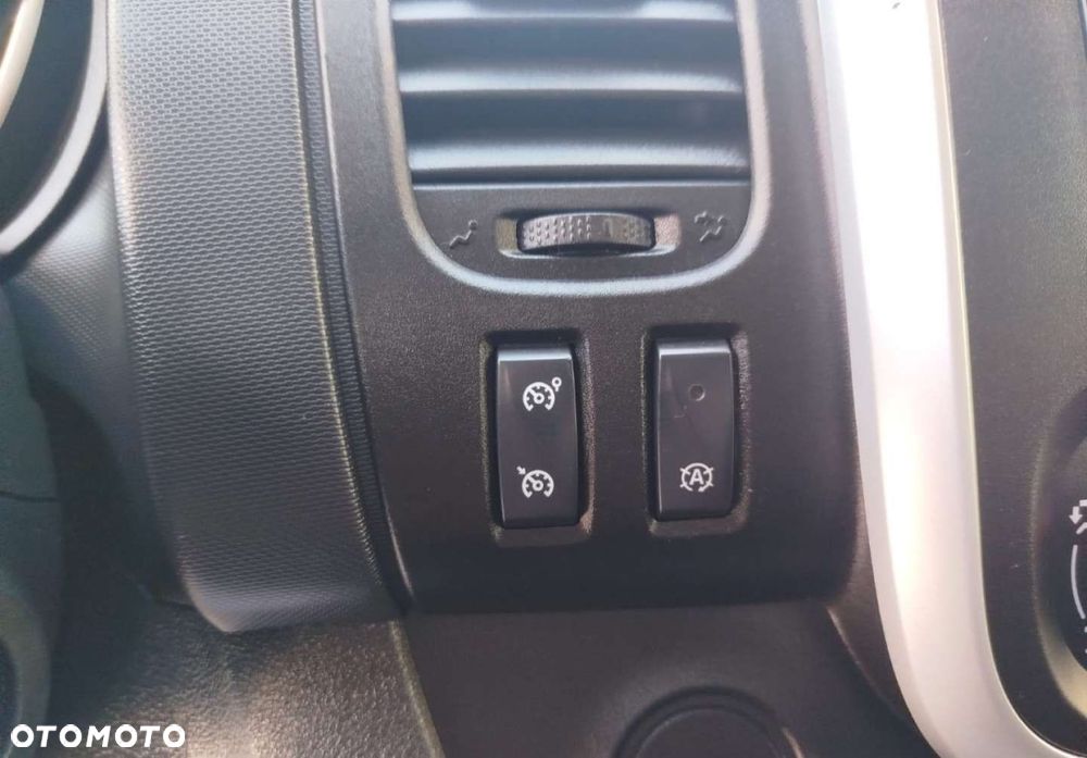 Renault Trafic - 12