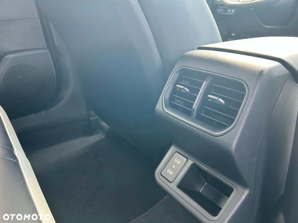 Kia K4 1.6 T-GDI GT Line - 37