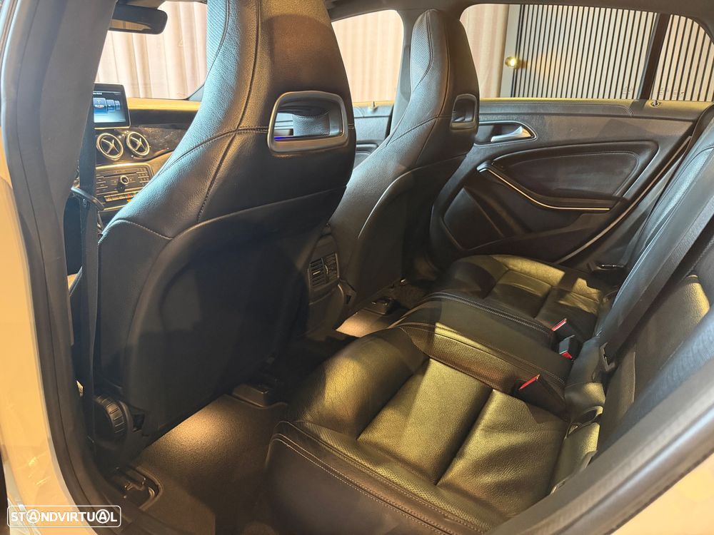 Mercedes-Benz CLA 220 (CDI) d 7G-DCT AMG Line - 28