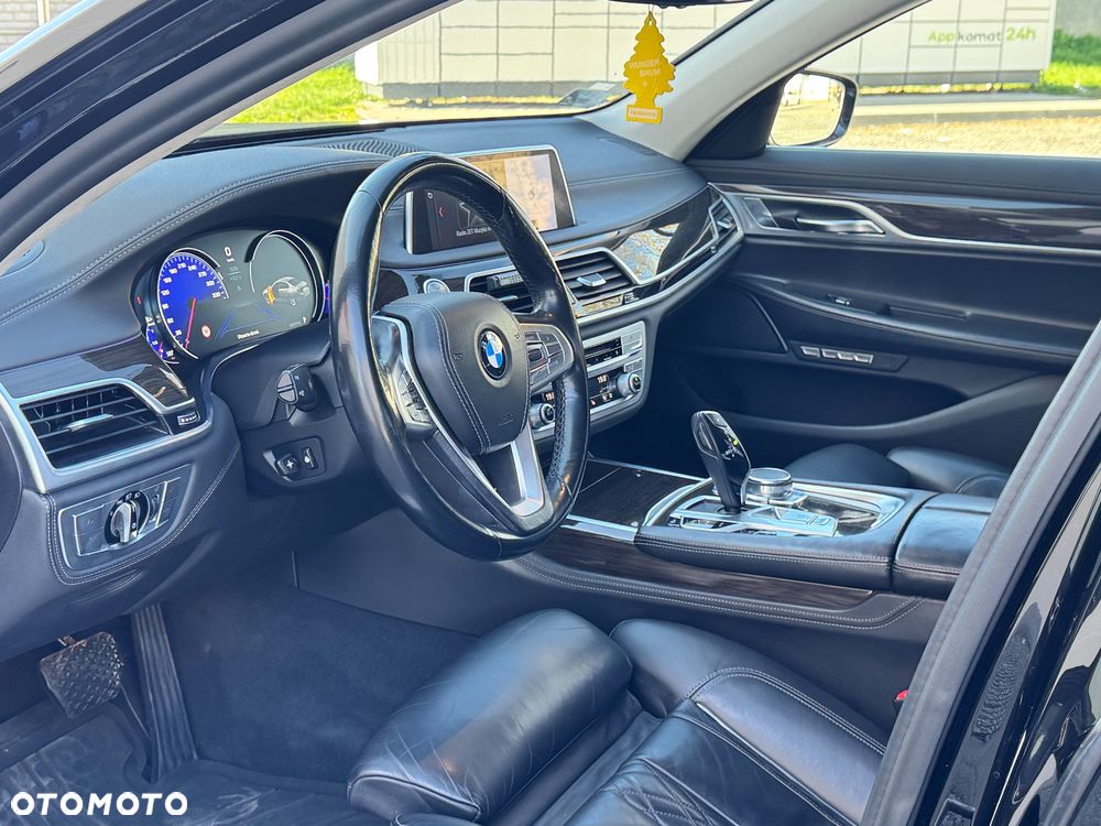 BMW Seria 7 730d xDrive - 18