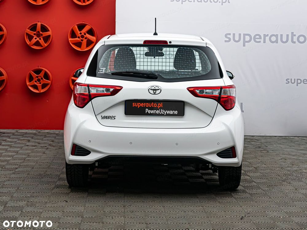 Toyota Yaris Active 1.5 111KM - 8