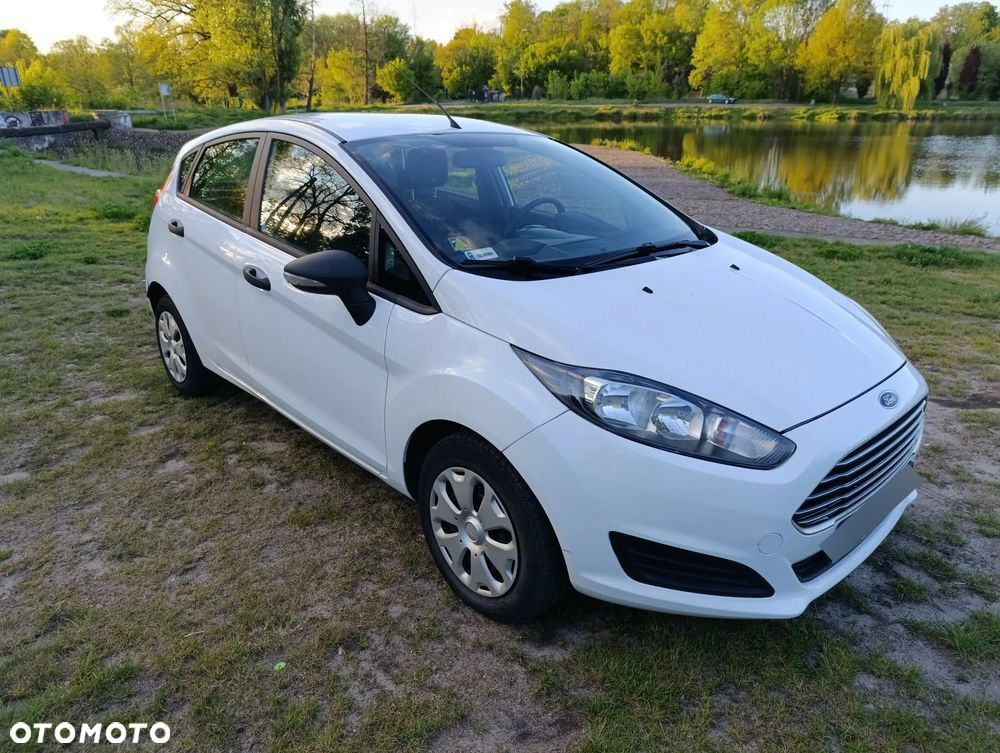 Ford Fiesta 1.5 TDCi Ambiente - 9