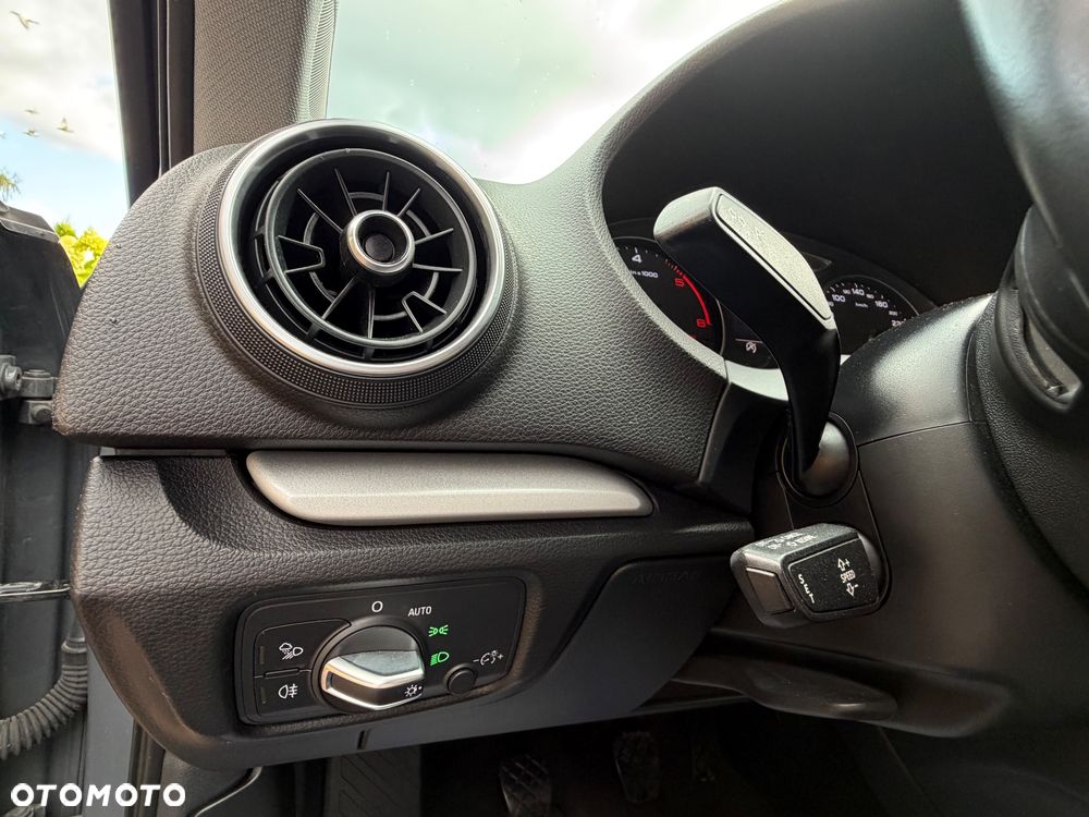 Audi A3 Sportback 2.0 TDI Ambition - 28