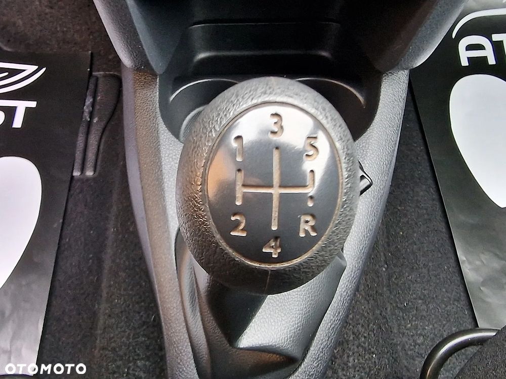 Dacia Logan SCe 75 Essential - 14