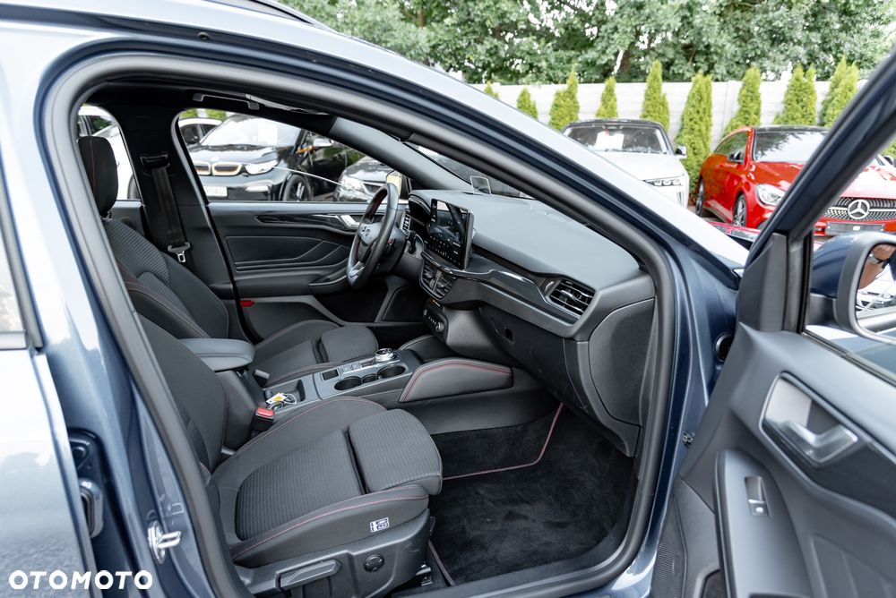 Ford Focus 1.5 EcoBlue Start-Stopp-System ST-LINE - 26