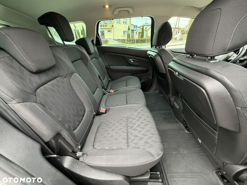 Renault Grand Scenic - 12