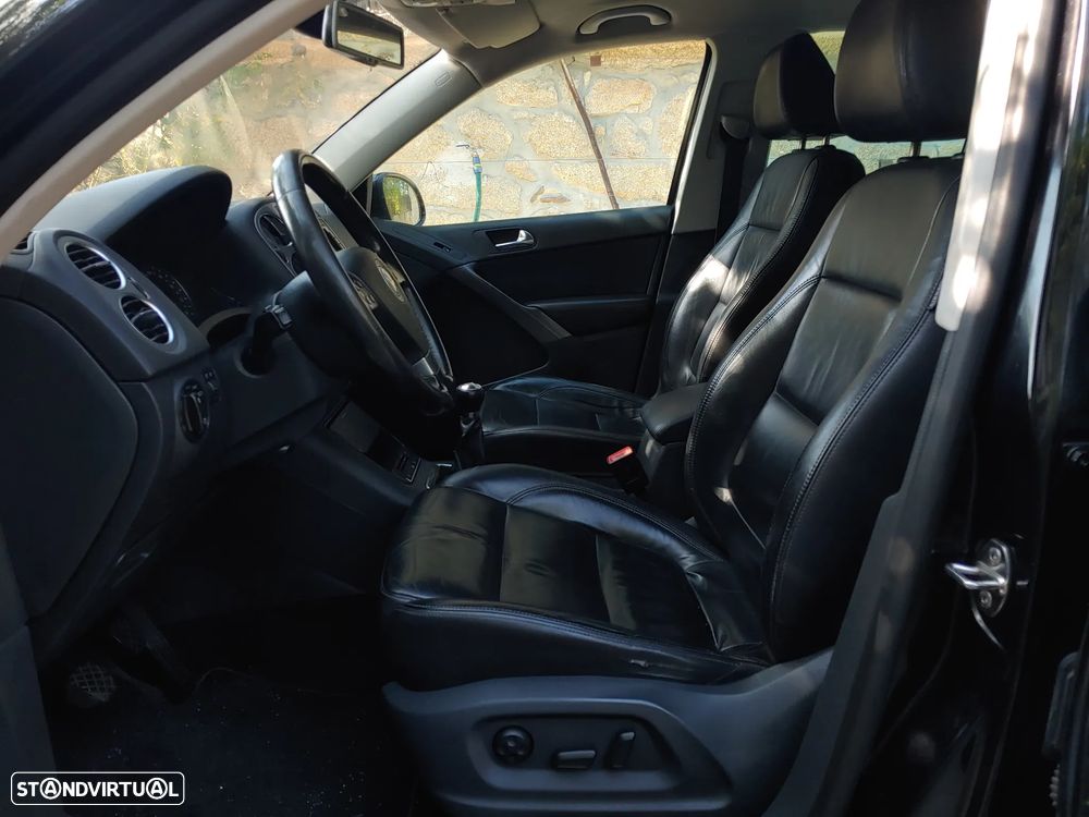 VW Tiguan 2.0 TDi Sport 4Motion - 9