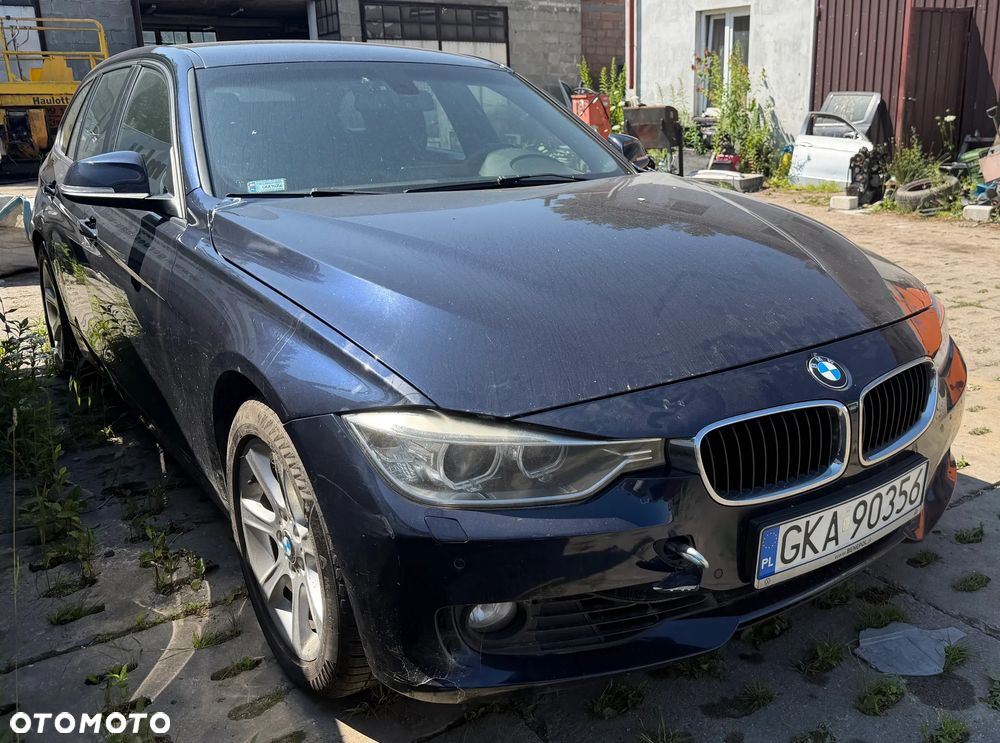 BMW Seria 3 330d xDrive - 2
