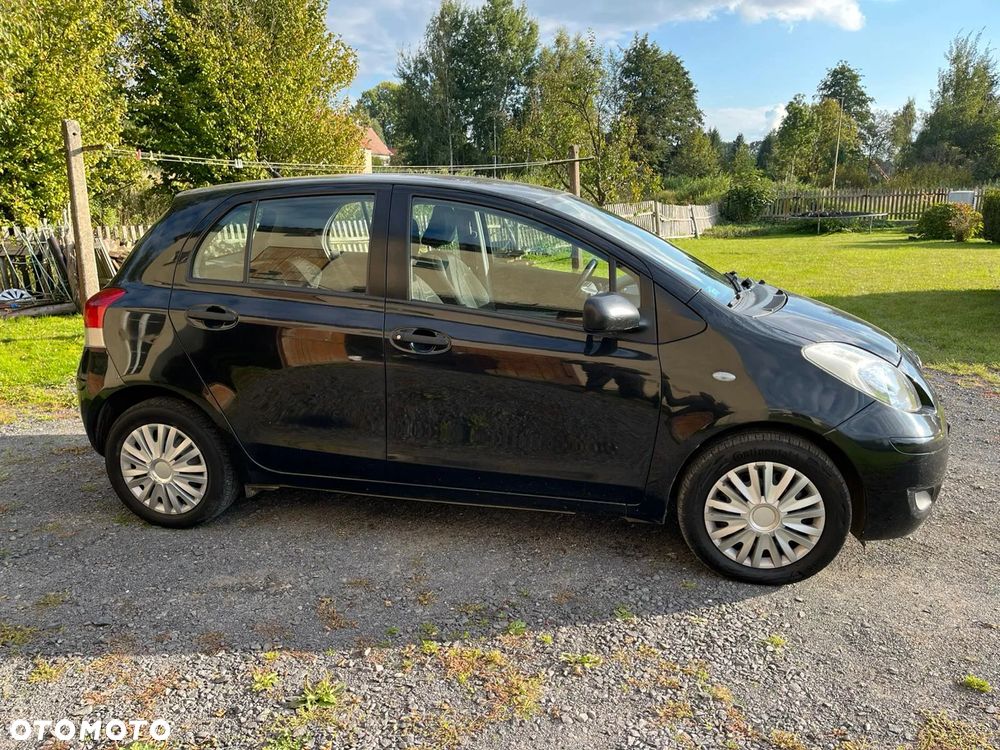 Toyota Yaris 1.33 Luna - 4