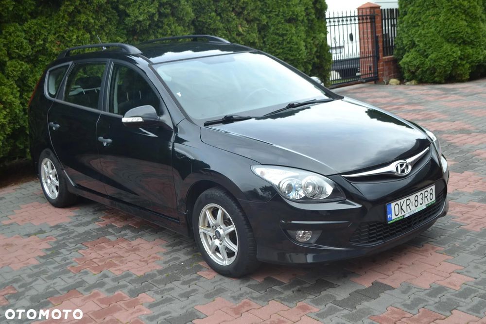 Hyundai i30 i30cw 1.6 CRDi UEFA EURO 2012 Edition - 16