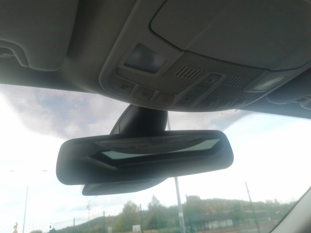 Ford Mondeo 2.0 TDCi Titanium - 23