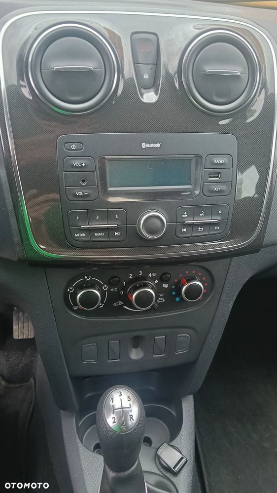 Dacia Sandero SCe 75 Essential - 12