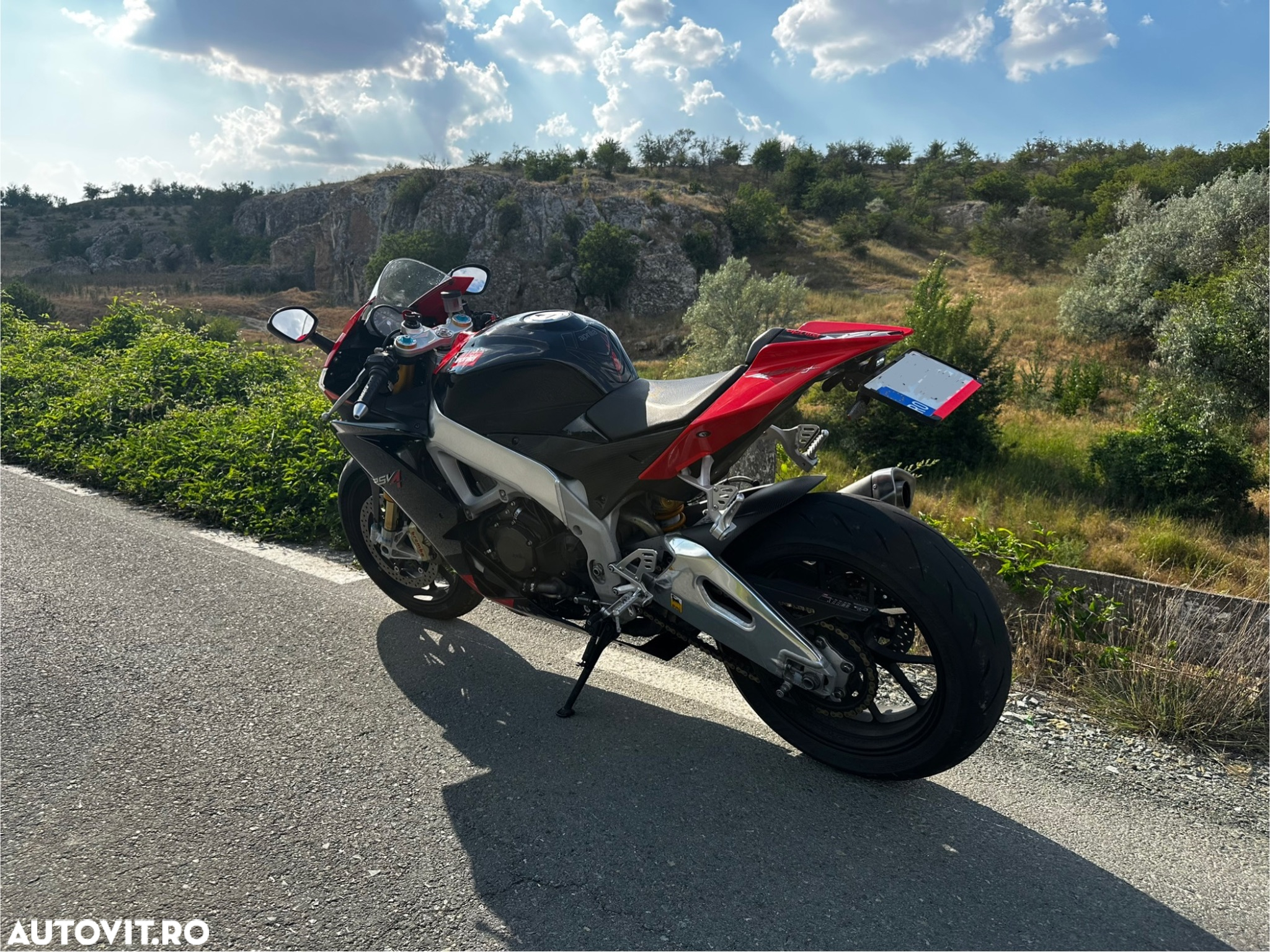Aprilia RSV 4R - 8
