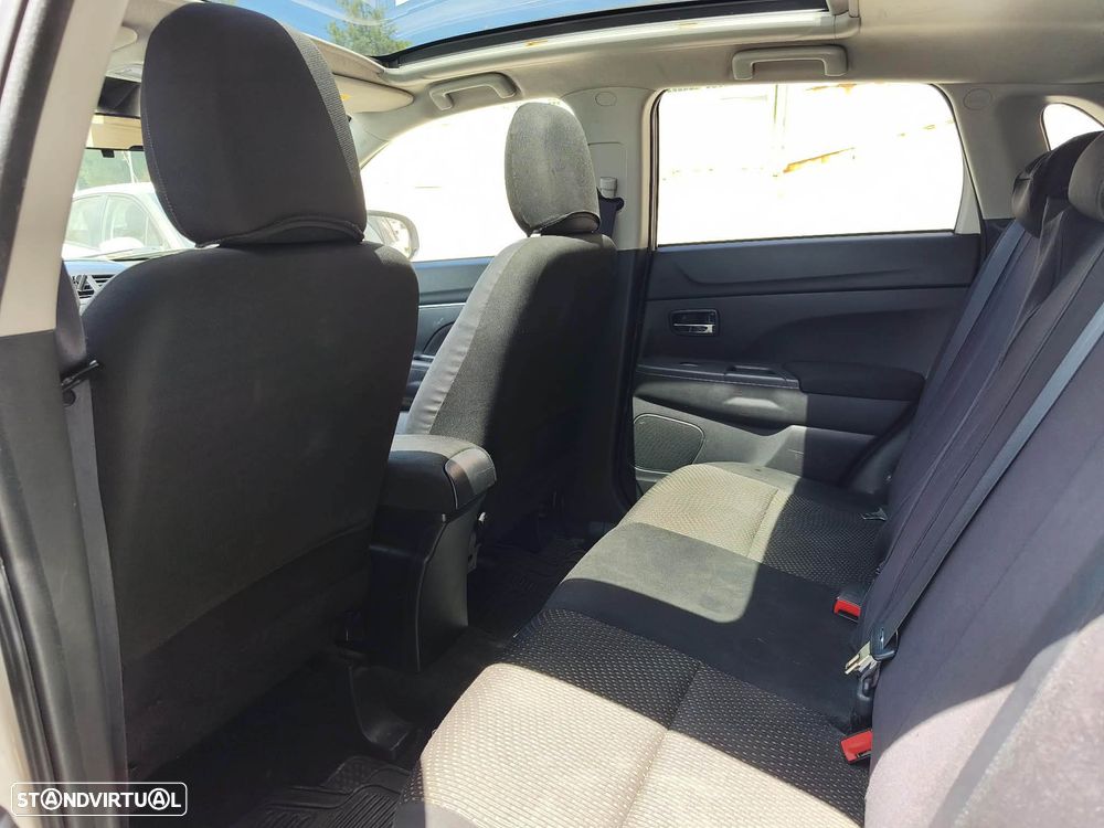 Mitsubishi ASX 1.8 DI-D Instyle - 13