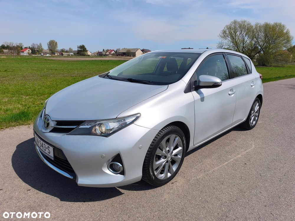 Toyota Auris 1.6 Executive - 1